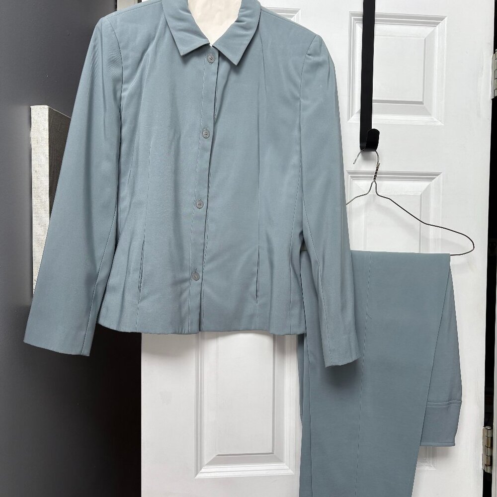 Ladies Business Suit